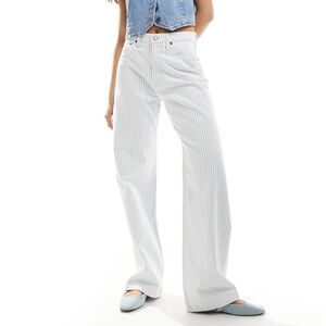 Abercrombie & Fitch The Loose High Rise White Denim Blue Stripe 28 short 6 NWOT